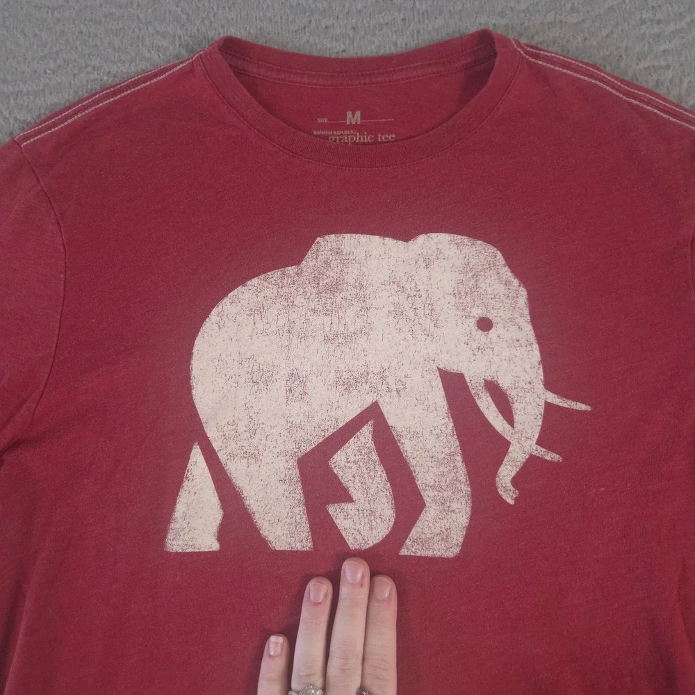 LOT OF 2 Banana Republic Shirt Mens M Multi Soft Wash Elephant Graphic Cotton